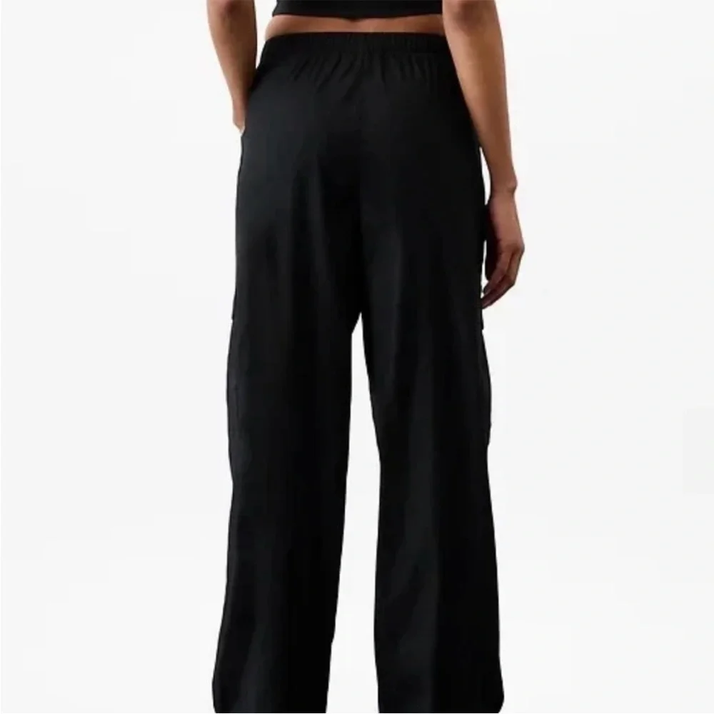 NWT Athleta Paradise Straight Leg Cargo Pant Black Size S - Picture 4 of 9